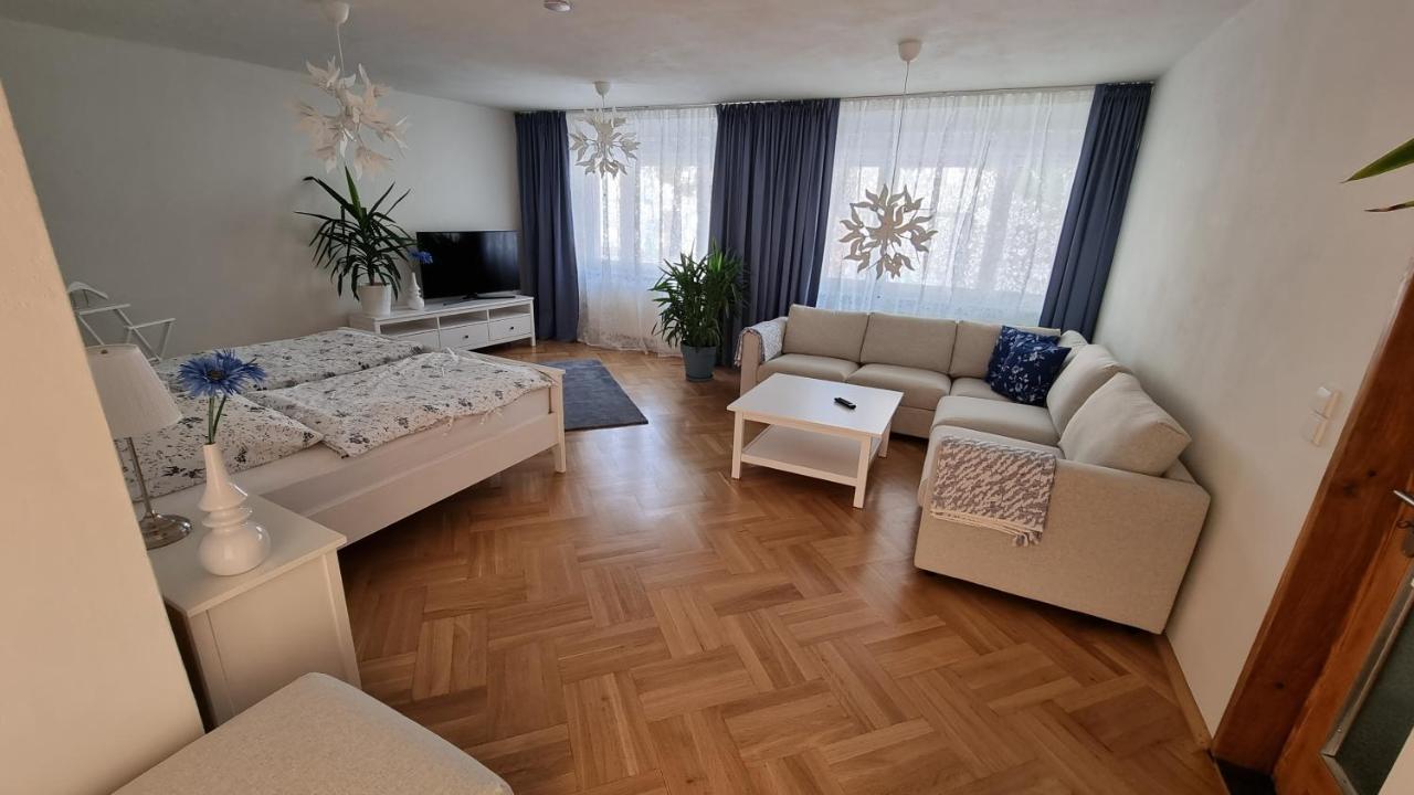 Ferienwohnung Kirsten Markranstädt Esterno foto