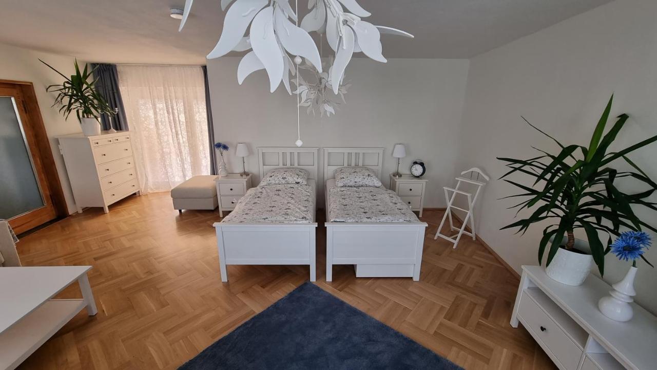 Ferienwohnung Kirsten Markranstädt Esterno foto